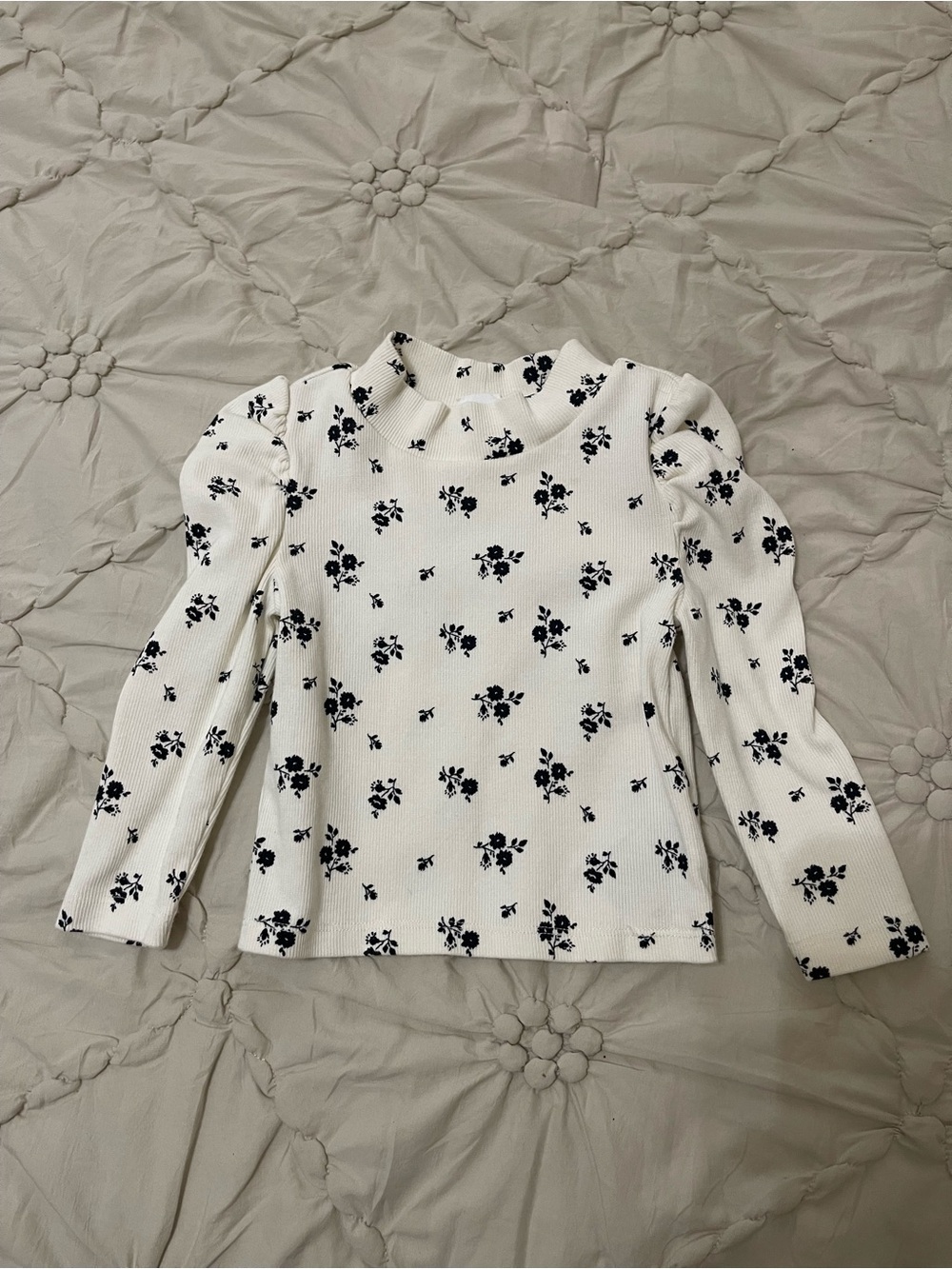 Baby GAP Cream Ribbed Top with Black Floral (12-18 mo)